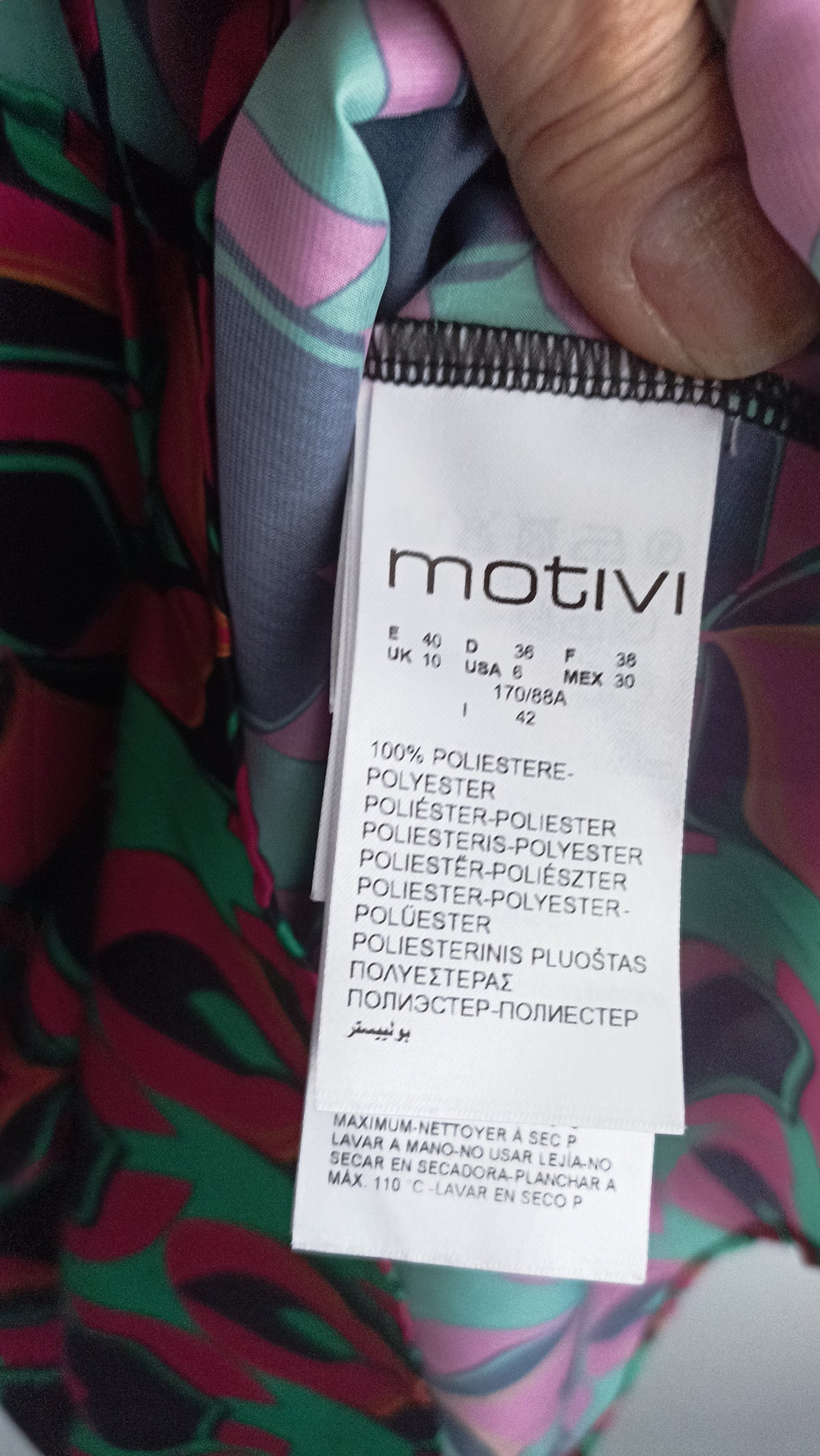 Motivi sleeveless top