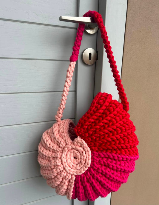 Pink Shell Crochet Bag