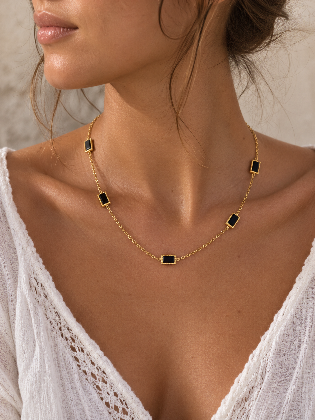 Black Shell Gold Chain Necklace