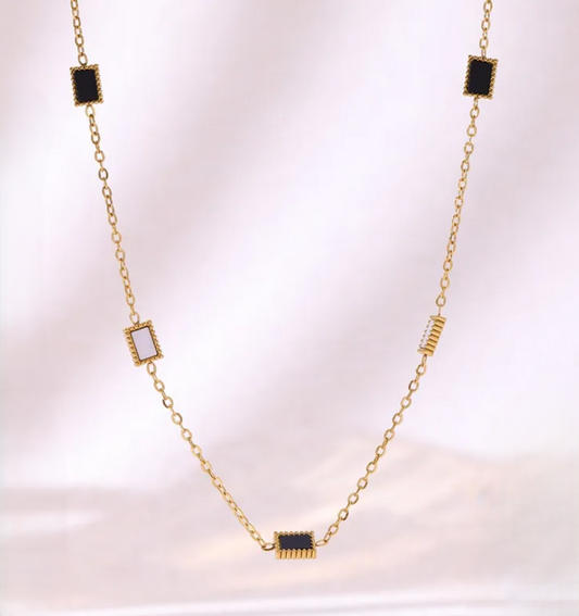 Black & White Shell Gold Chain Necklace